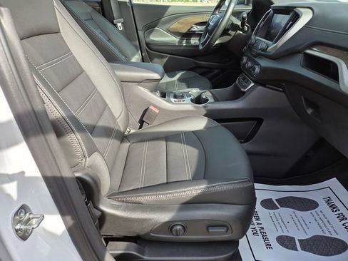 Used 2024 GMC Terrain Denali w/ Denali Premium Package image 41