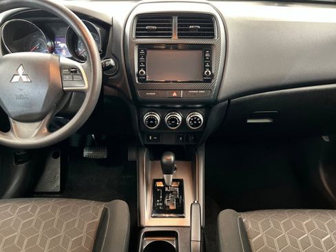 Used 2025 Mitsubishi Outlander Sport ES AWD/4WD image 13
