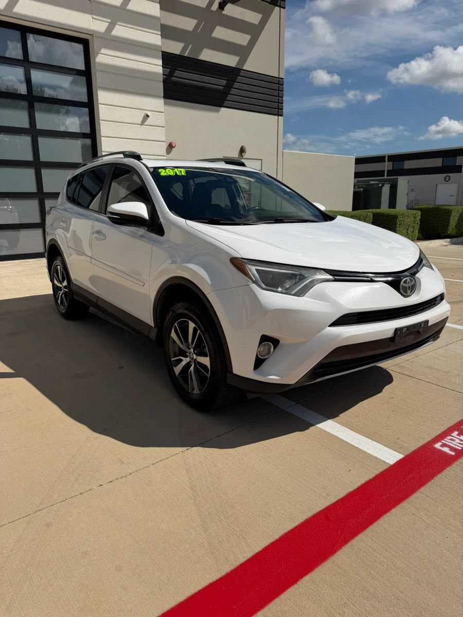 Used 2017 Toyota RAV4 XLE FWD image 8