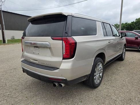 Used 2021 GMC Yukon XL Denali w/ Denali Premium Package AWD/4WD image 2