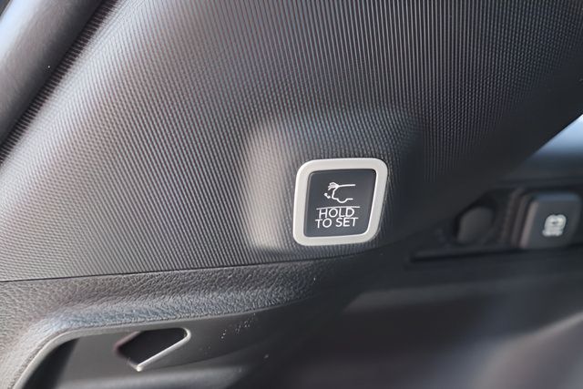 New 2026 Jeep Grand Cherokee Limited AWD/4WD image 11