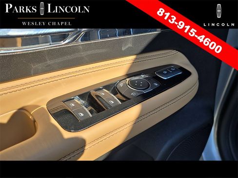 Certified 2023 Lincoln Corsair Reserve image 18