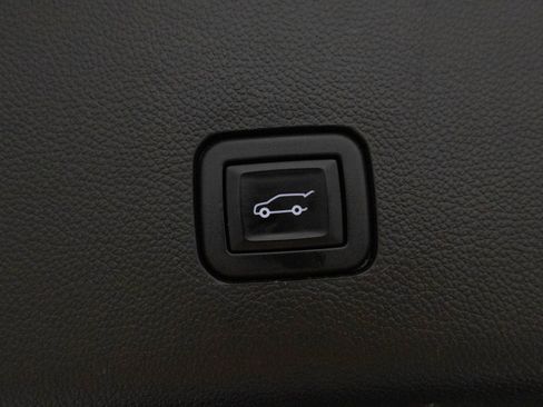 Certified 2020 Chevrolet Traverse LT image 39