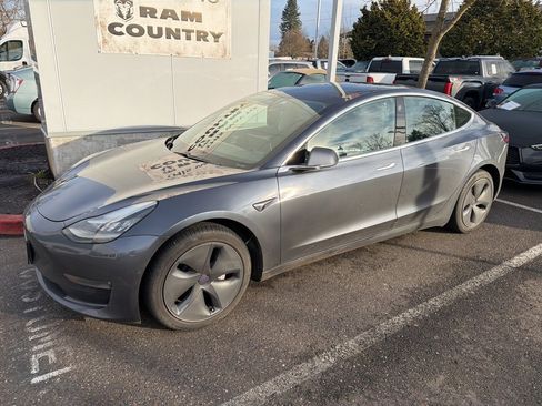 Used 2019 Tesla Model 3 Long Range image 3
