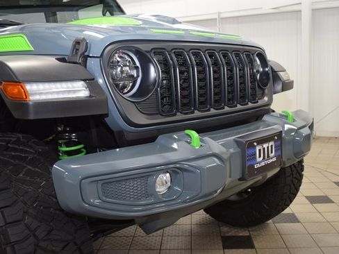 Used 2024 Jeep Wrangler Rubicon w/ Safety Group image 9