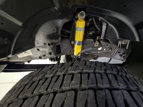 Used 2000 Ford F350 XLT image 32