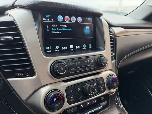 Used 2018 GMC Yukon Denali image 16