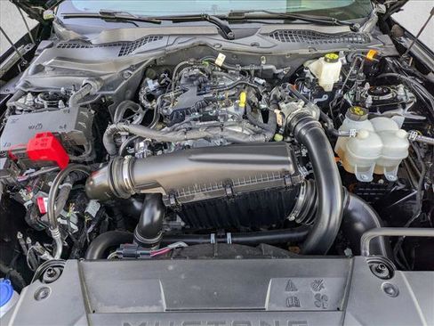 Used 2025 Ford Mustang Premium image 21