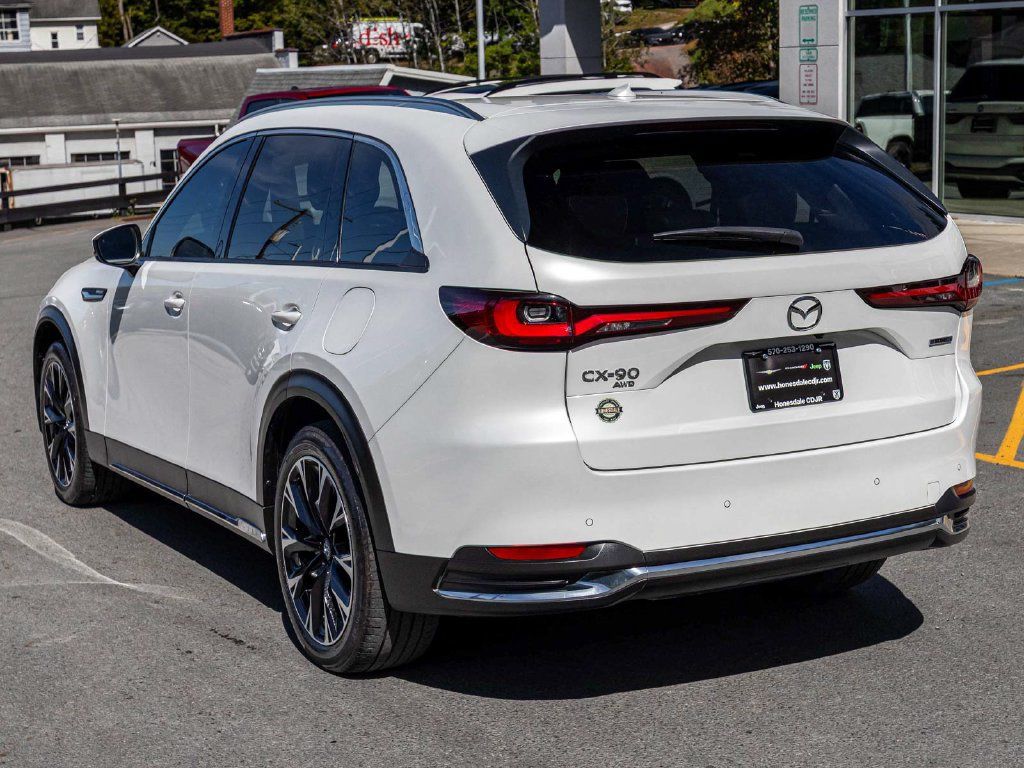 Used 2024 MAZDA CX-90 Plug-In Hybrid w/ Premium Pkg AWD/4WD image 4