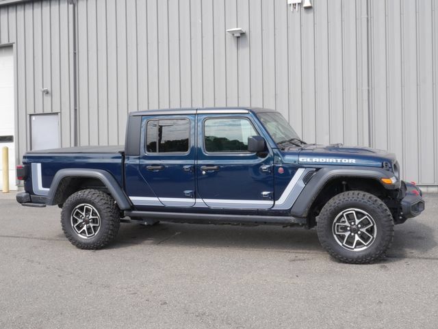 Used 2025 Jeep Gladiator Rubicon w/ Convenience Group AWD/4WD image 7