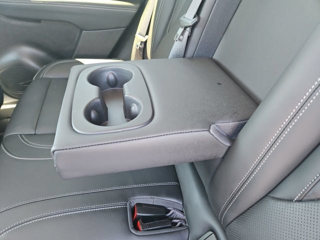 Used 2023 Buick Envision Essence FWD image 14