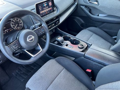 Used 2023 Nissan Rogue SV image 11