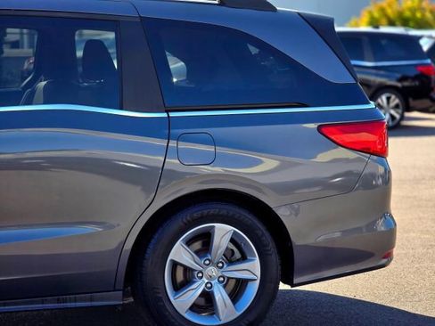 Used 2019 Honda Odyssey EX-L image 5