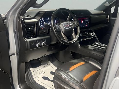 Used 2024 GMC Sierra 2500 AT4 w/ AT4 Premium Plus Package AWD/4WD image 8