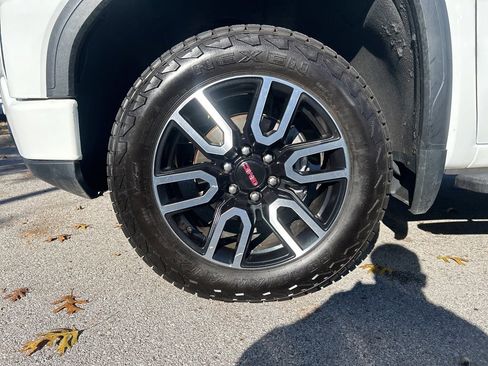 Used 2022 GMC Sierra 1500 AT4 w/ AT4 Premium Package image 35