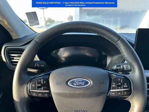 Certified 2023 Ford Escape Platinum w/ Premium Technology Package image 9