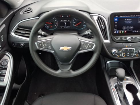 Used 2024 Chevrolet Malibu LT FWD image 11