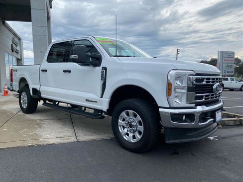 Used 2024 Ford F250 XLT image 14