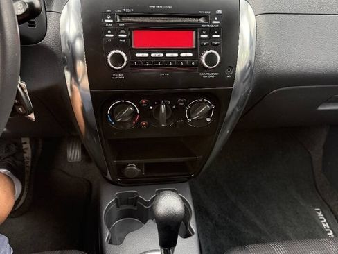 Used 2011 Suzuki SX4 AWD Hatchback image 30