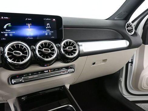 Certified 2021 Mercedes-Benz GLB 250 4MATIC image 13