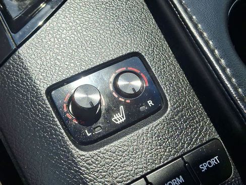 Used 2015 Toyota Avalon XLE Touring FWD image 19