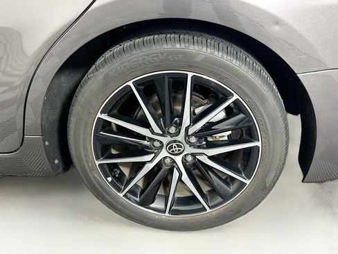 Used 2023 Toyota Camry SE image 11