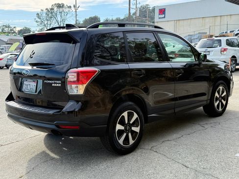 Used 2017 Subaru Forester 2.5i Premium w/ All-Weather Package AWD/4WD image 9