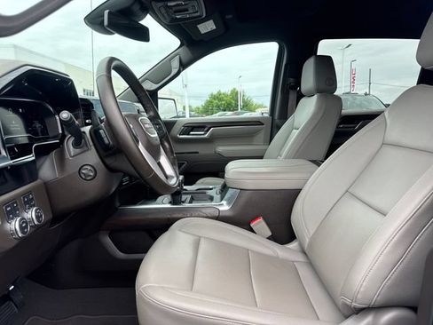 Used 2025 GMC Sierra 1500 SLT w/ SLT Premium Plus Package AWD/4WD image 13