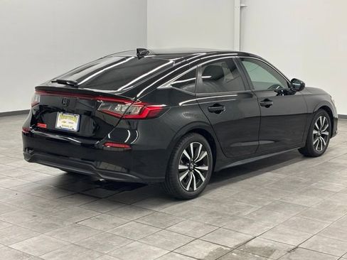 Used 2023 Honda Civic EX-L image 2