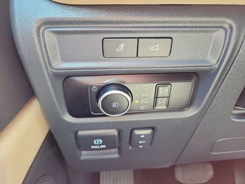 Used 2023 Ford Expedition Max Limited RWD image 24