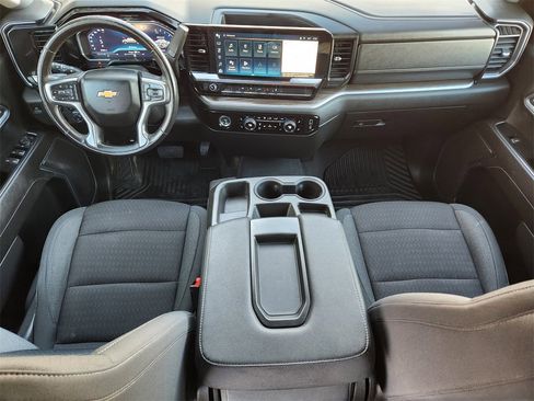Used 2022 Chevrolet Silverado 1500 LT image 24