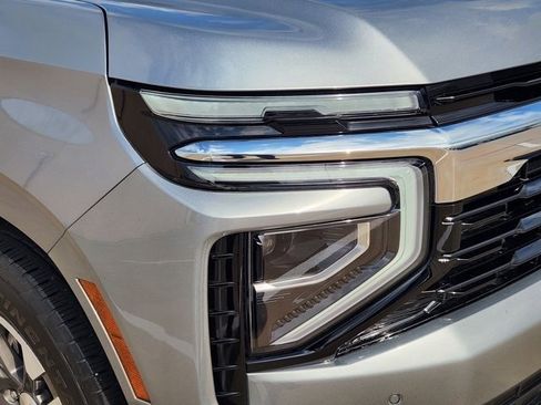 Used 2025 Chevrolet Tahoe LS image 9