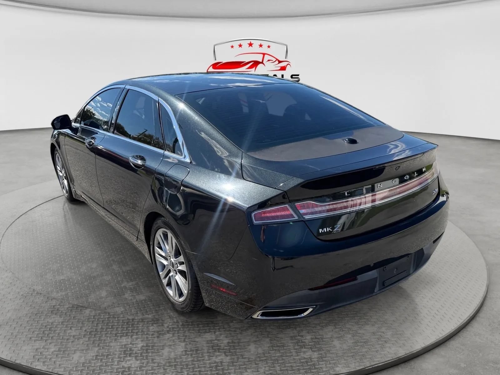 Used 2015 Lincoln MKZ Hybrid w/ Equipment Group 201A Select FWD image 3