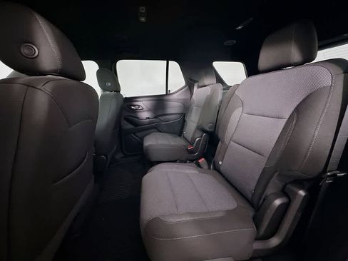 Used 2023 Chevrolet Traverse LT w/ Midnight/Sport Edition image 14
