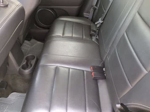 Used 2016 Jeep Patriot High Altitude FWD image 20