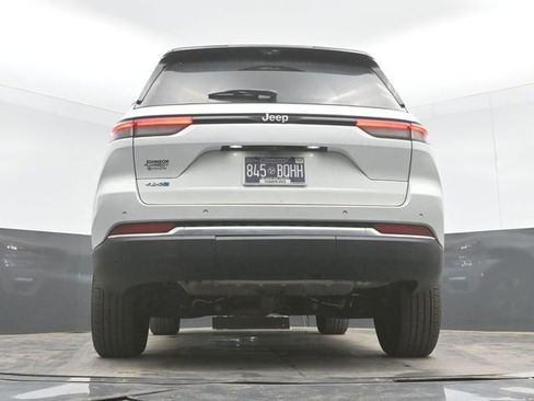 Used 2022 Jeep Grand Cherokee Limited 4xe w/ Luxury Tech Group II AWD/4WD image 32