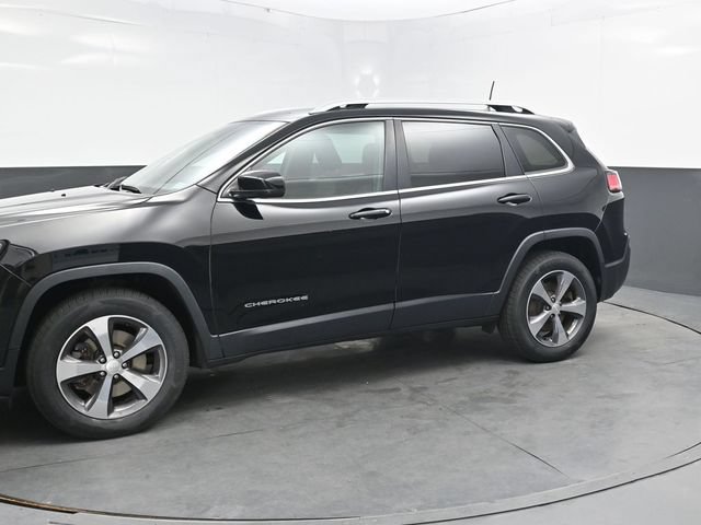 Used 2019 Jeep Cherokee Limited AWD/4WD image 3