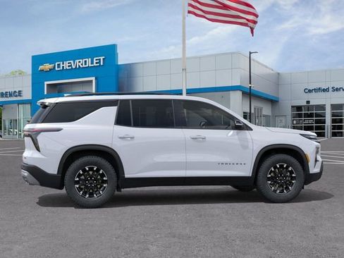New 2026 Chevrolet Traverse Z71 w/ Enhanced Driving Package AWD/4WD image 5