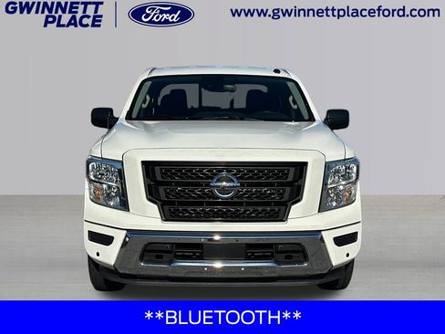Used 2021 Nissan Titan SV w/ SV Convenience Package image 2