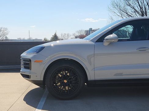 New 2026 Porsche Cayenne Coupe image 6