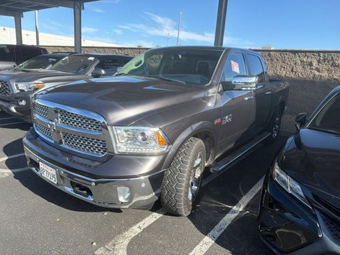 Used 2014 RAM 1500 Laramie w/ Convenience Group AWD/4WD image 4