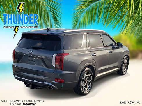 Used 2022 Hyundai Palisade Calligraphy FWD image 4