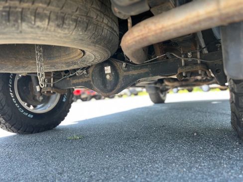 Used 2017 Toyota Tacoma SR5 RWD image 21