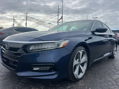 Used 2018 Honda Accord Touring image 1