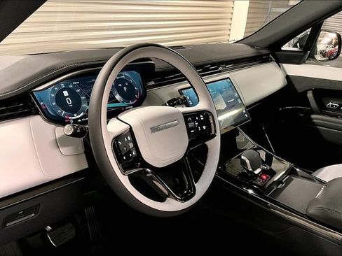 New 2025 Land Rover Range Rover Sport Dynamic SE image 7