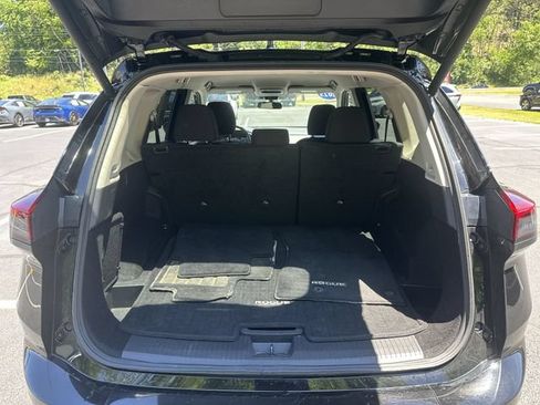 Used 2025 Nissan Rogue SV AWD/4WD image 22