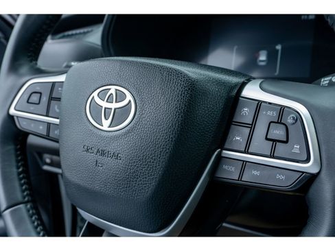 Used 2025 Toyota Grand Highlander FWD image 24