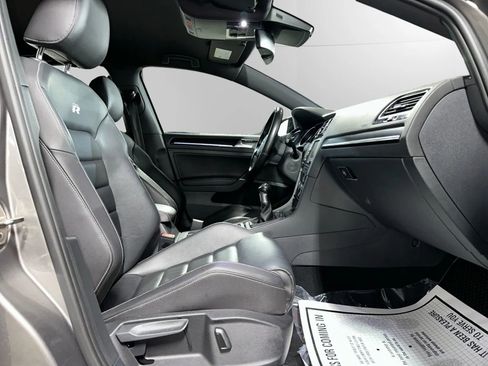 Used 2016 Volkswagen Golf R 4-Door image 25