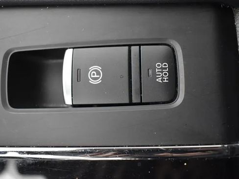 Used 2024 Mitsubishi Outlander FWD image 34