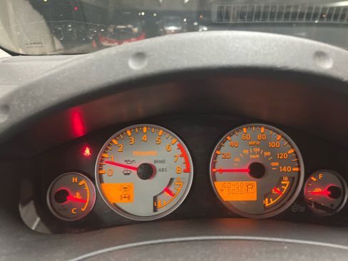 Used 2011 Nissan Xterra PRO-4X w/ Pro-4x Leather Pkg image 9